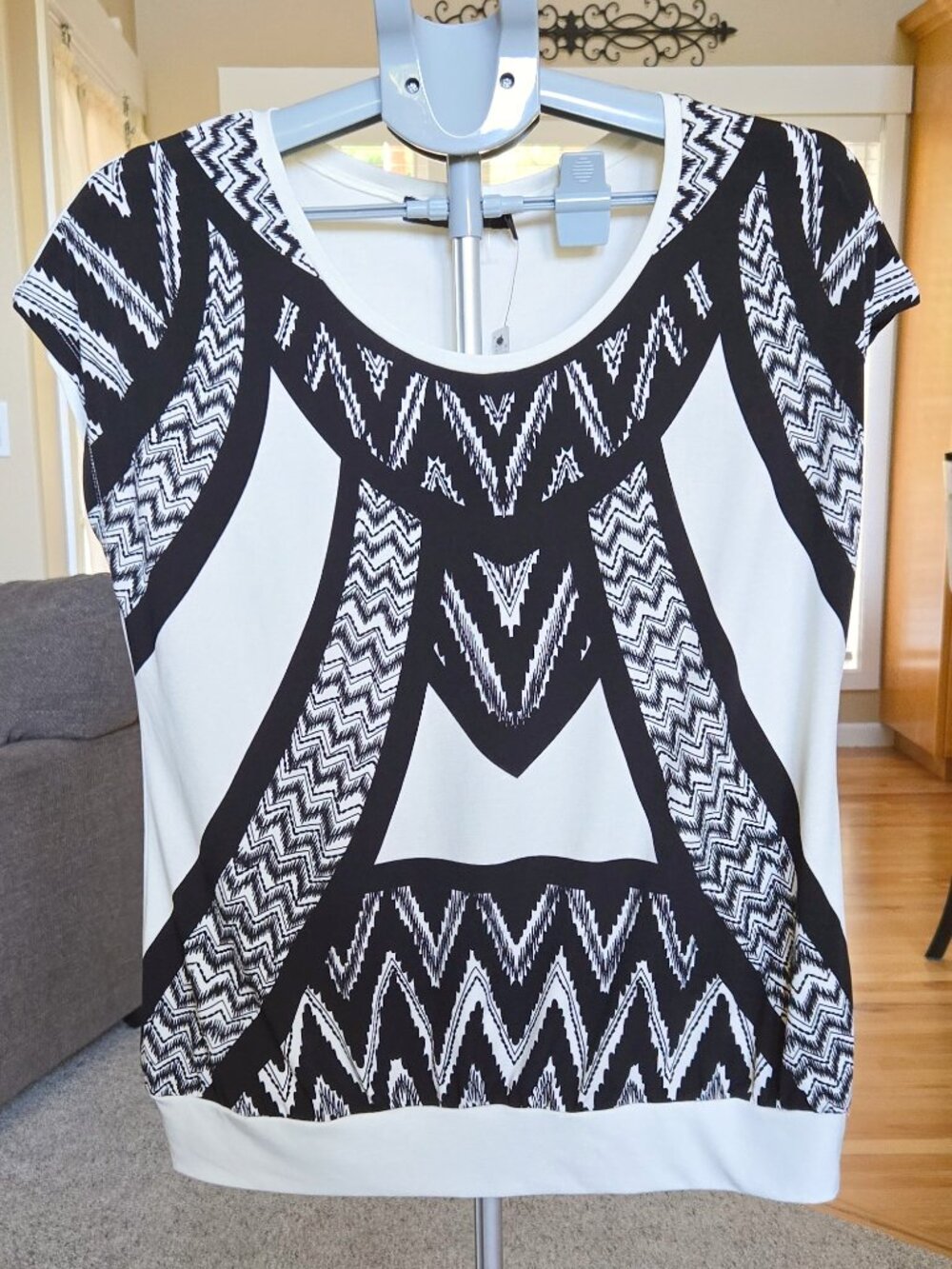 NWT Outback Red sz large black / creamy white print blouse